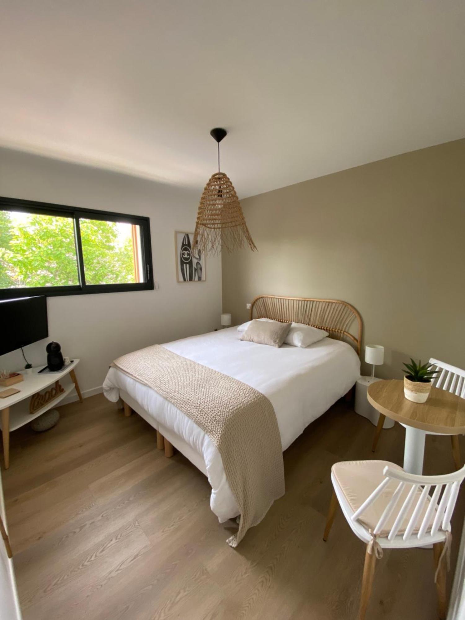 Chai Nous - Chambres D'Hotes A 500M Du Bassin Ares Exterior photo
